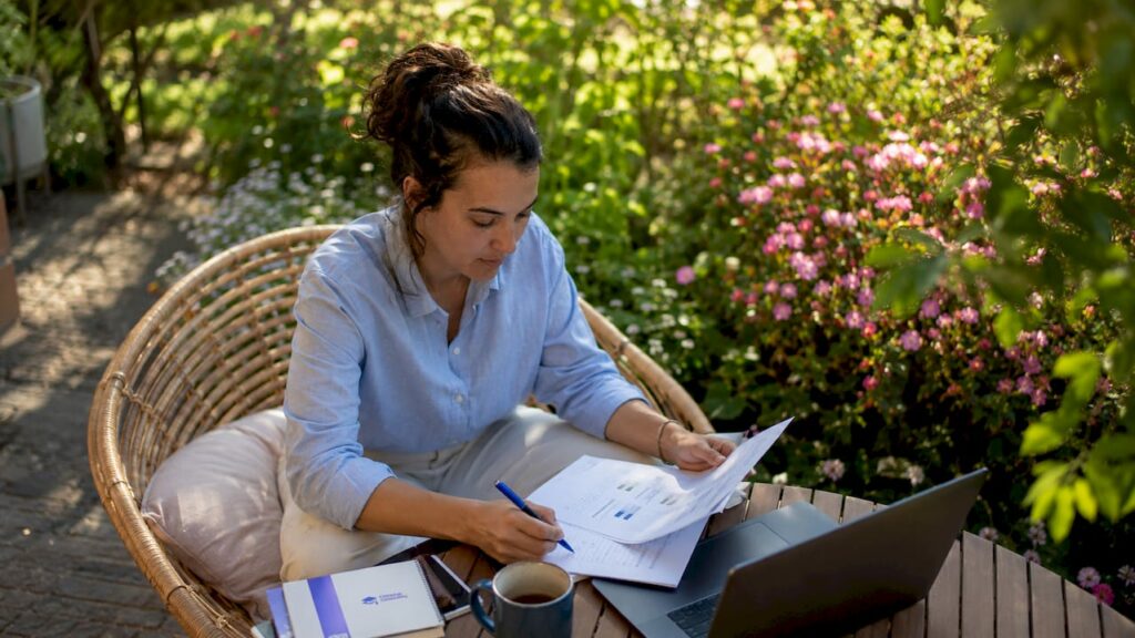 Délégation de tâches sans contrat fixe : guide 2026