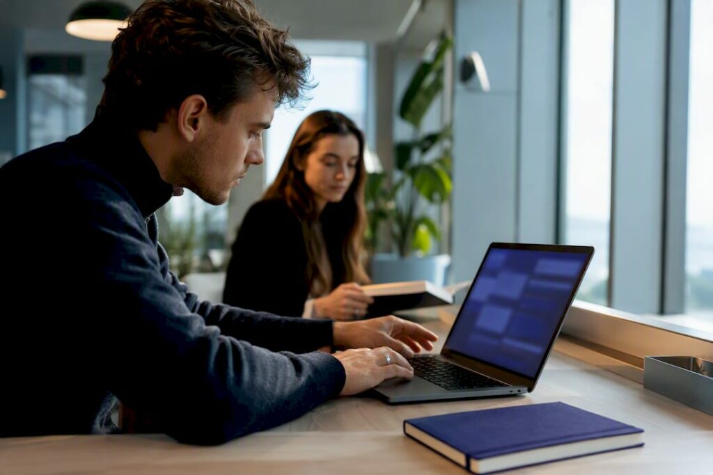 15–25 €/h pour PME : la 3e voie face aux agences marketing digital